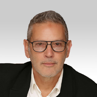 Shmulik Reznik, Adv.